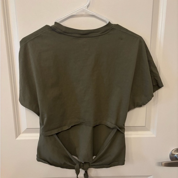 Everlane green t-shirt with open tie back size XS - Picture 5 of 11